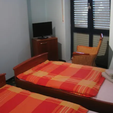 瓦尔德尚科餐厅酒店