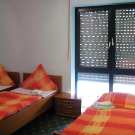 瓦尔德尚科餐厅酒店